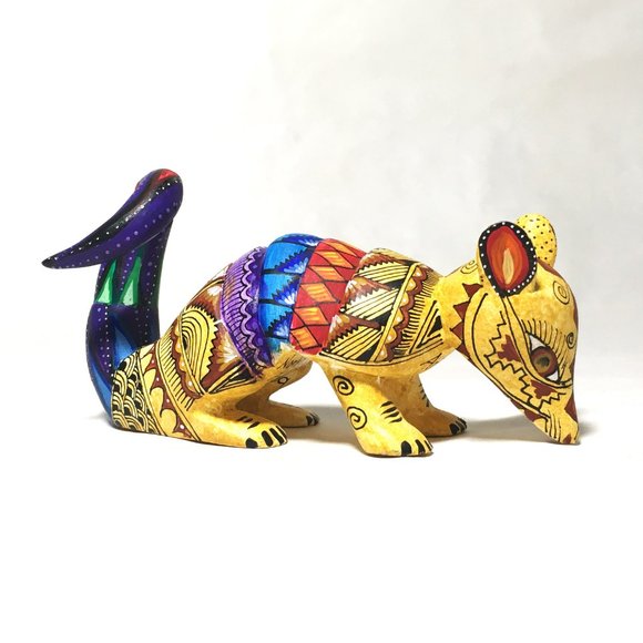 Hand Carved and Painted Armadillo Alebrije. - Picture 11 of 14